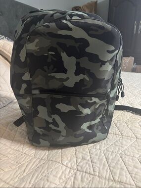 Lo and Sons Hanover Camouflage Backpack - Military Green Camo